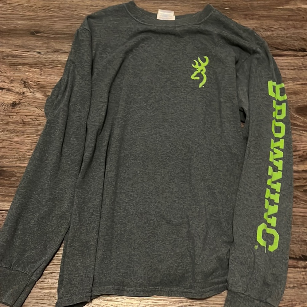 Grey and green browning long sleeve tee